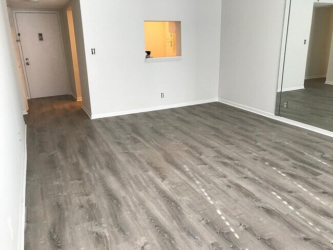 Building Photo - 4364 NW 9th Ave