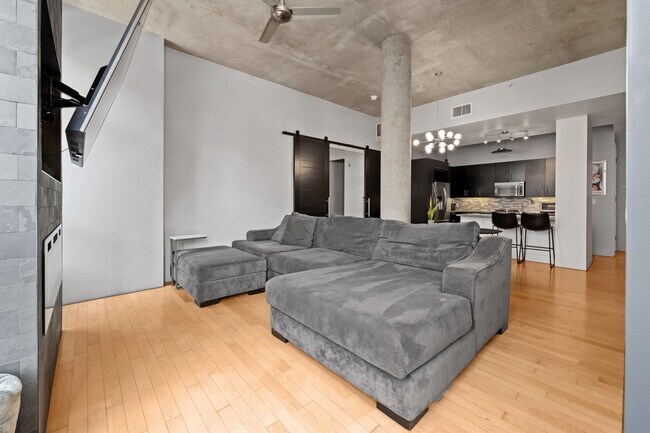 Building Photo - 1050 Island Ave