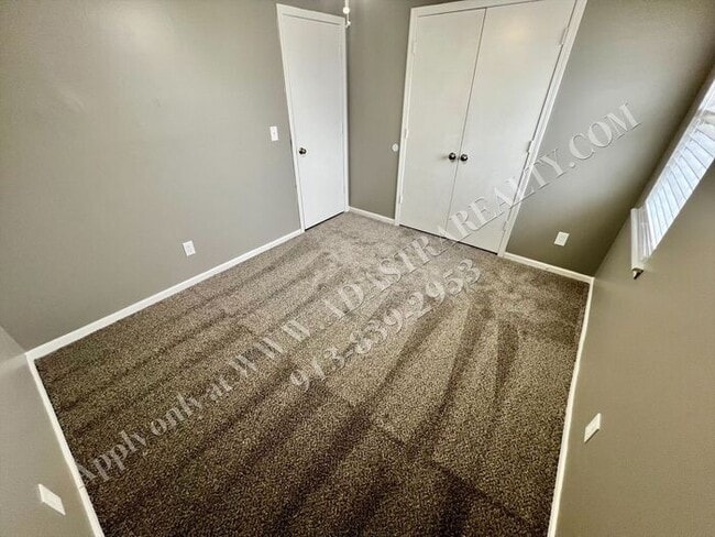 Building Photo - Affordable Living in Kansas City-Available NOW!!