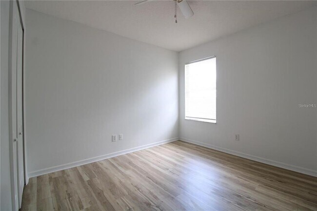 Building Photo - 16543 Cedar Run Dr