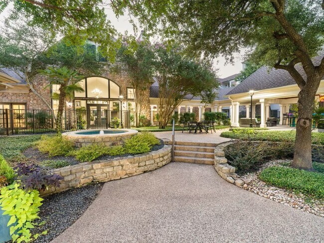 Building Photo - 6607 Brodie Ln