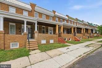 Building Photo - 3202 Cliftmont Ave