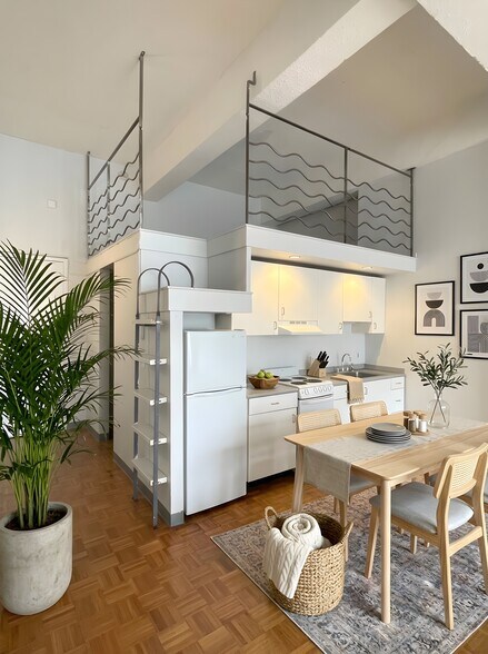 Building Photo - 61 Brookline Ave