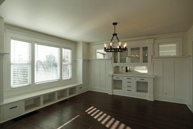 Building Photo - 2922 S Adams St