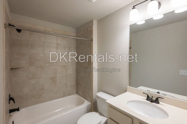 Building Photo - 2766 Hilson Commons