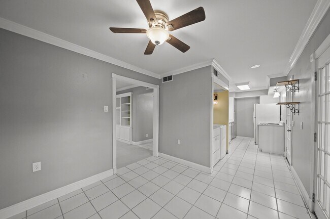 Building Photo - 4040 San Felipe St