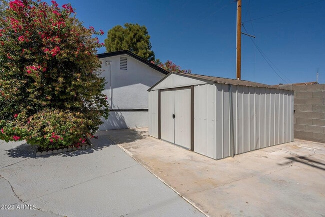 Building Photo - 7055 E Willetta St