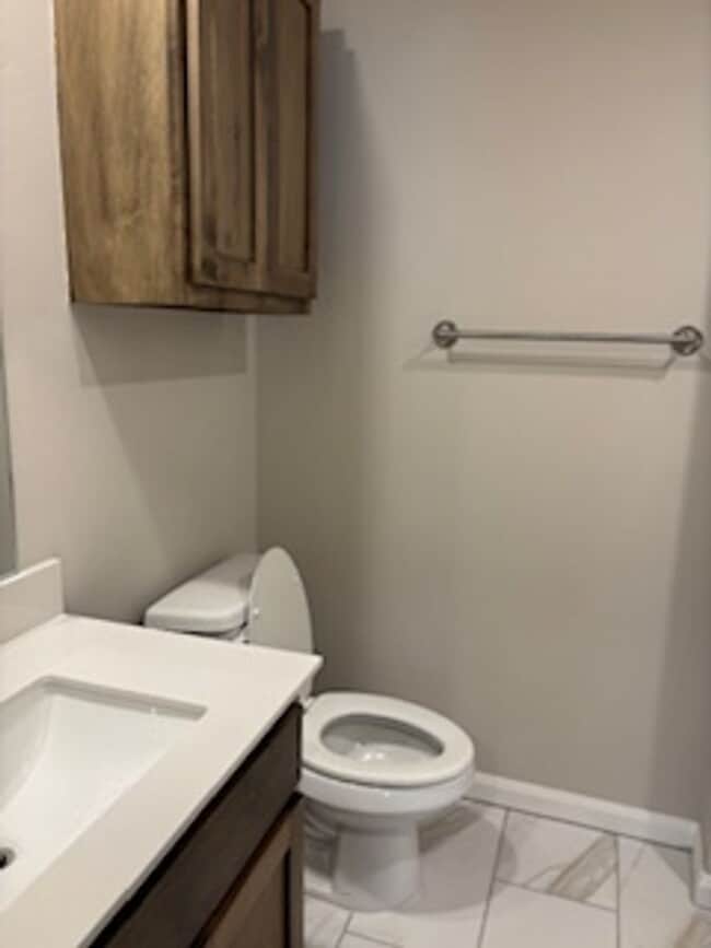 Building Photo - New Home! 1st month free!