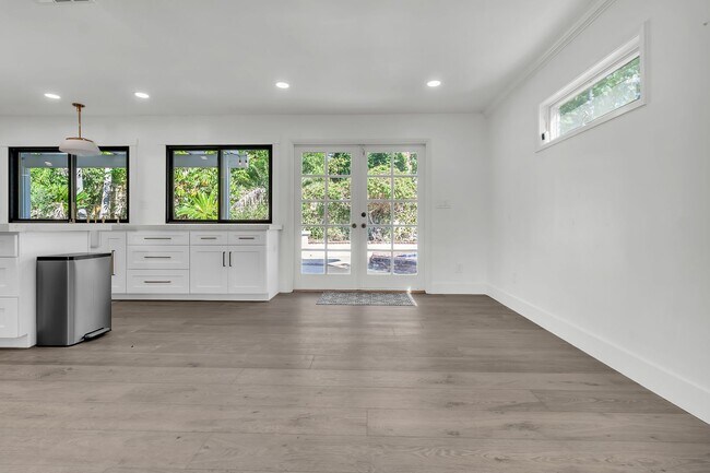 Building Photo - 26232 Glen Canyon Dr