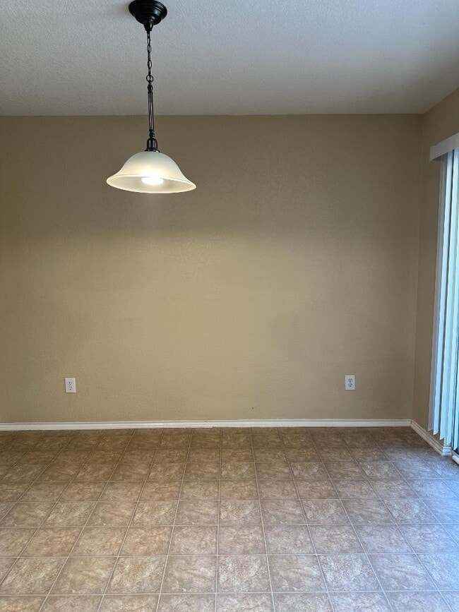 Building Photo - 7727 Barhill Post