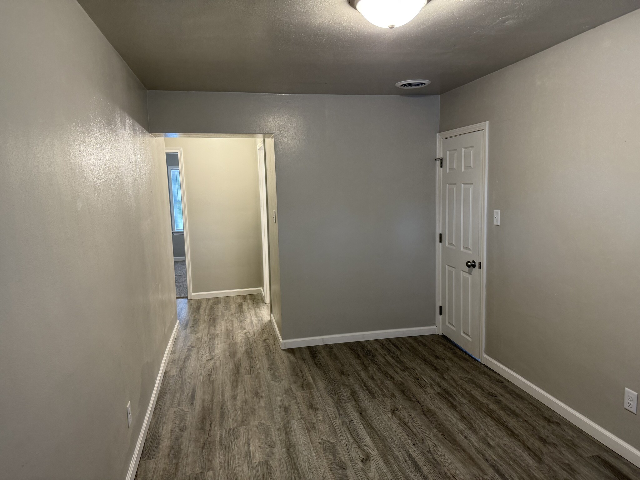 Building Photo - 5657 N 66th St
