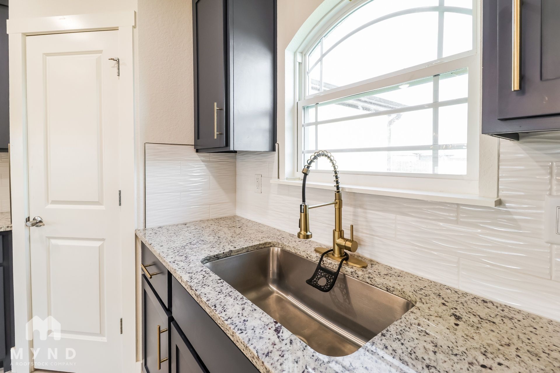 Building Photo - 1020 Autumn Royal Ave