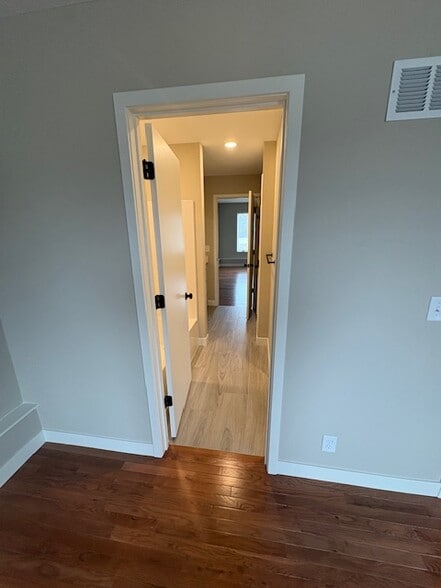 Building Photo - 300 N Independence St