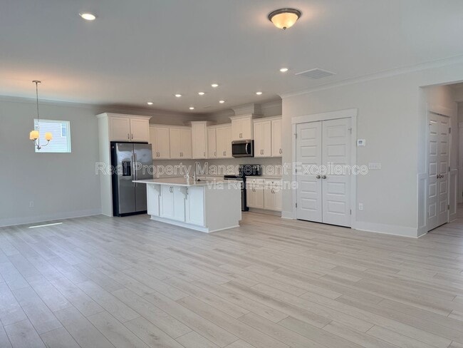 Building Photo - 150 Steppe Wy