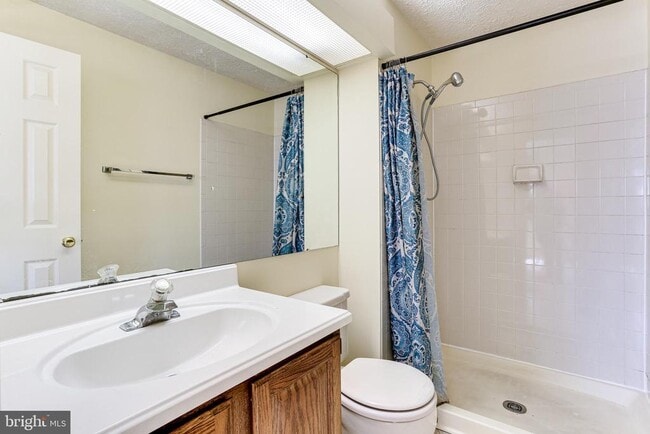 Building Photo - 6388 New Haven Ct