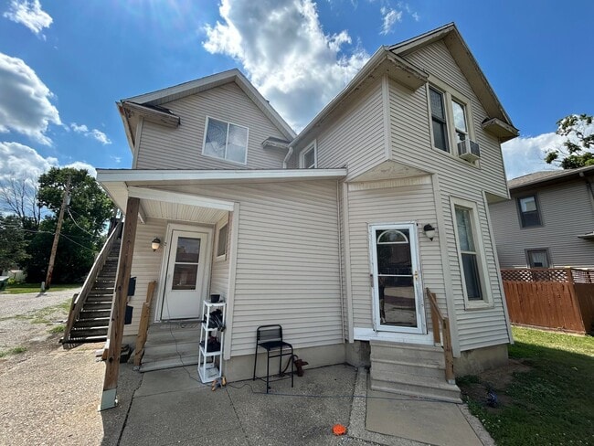 Building Photo - 306 N Main St
