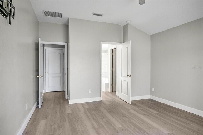 Building Photo - 37 Burnside Dr