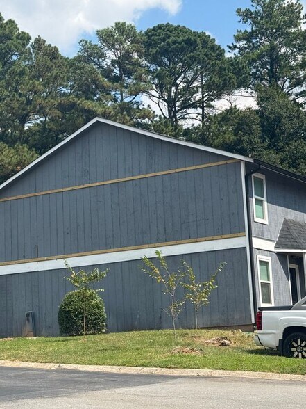 Building Photo - 2340 Beaver Ruin Rd