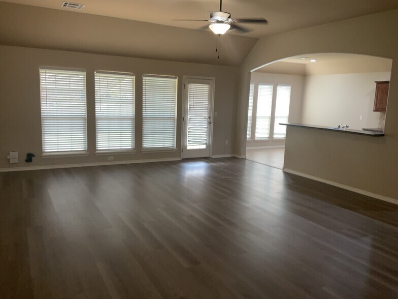 Building Photo - 4560 S 204th E Ave