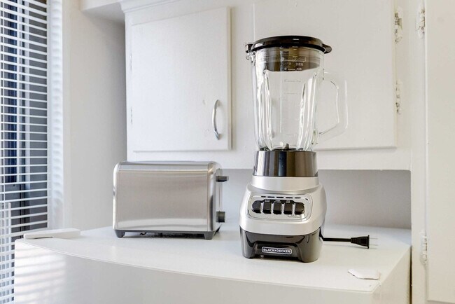 Building Photo - 112 W University Pkwy