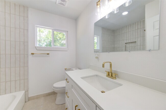 Building Photo - 6725 Madrid St