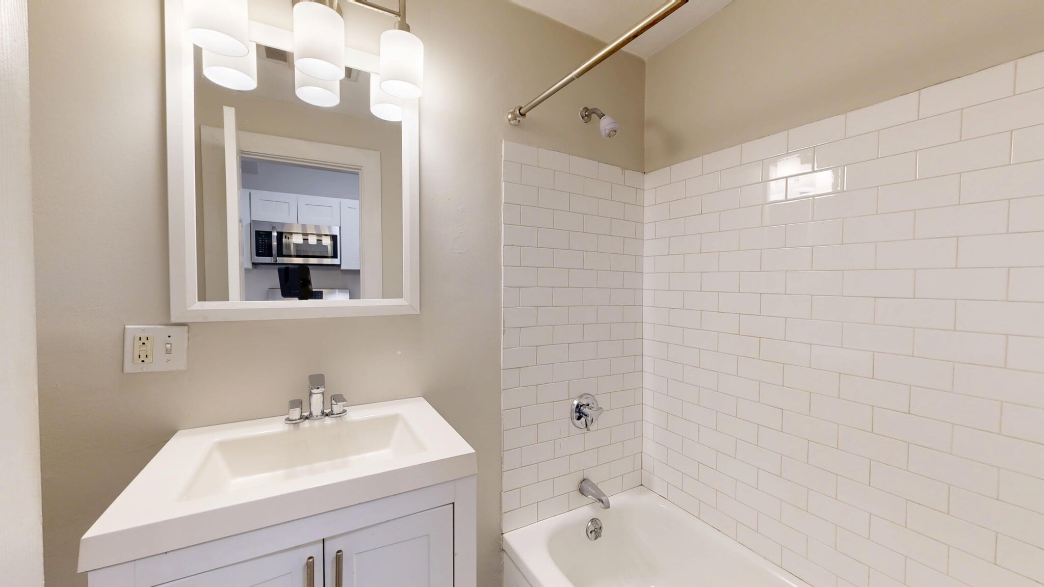 Building Photo - 129 Eutaw St