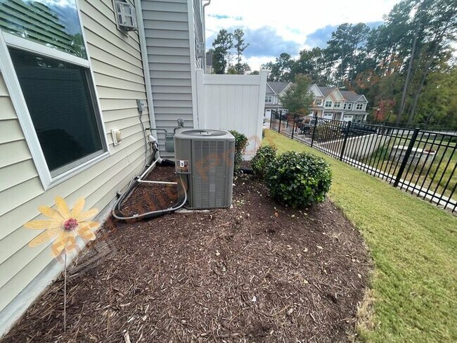 Building Photo - Elegant 3 Bedroom 2.5 Bath 1-Car Garage To...