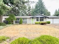 Building Photo - 3217 NE 129th Ave