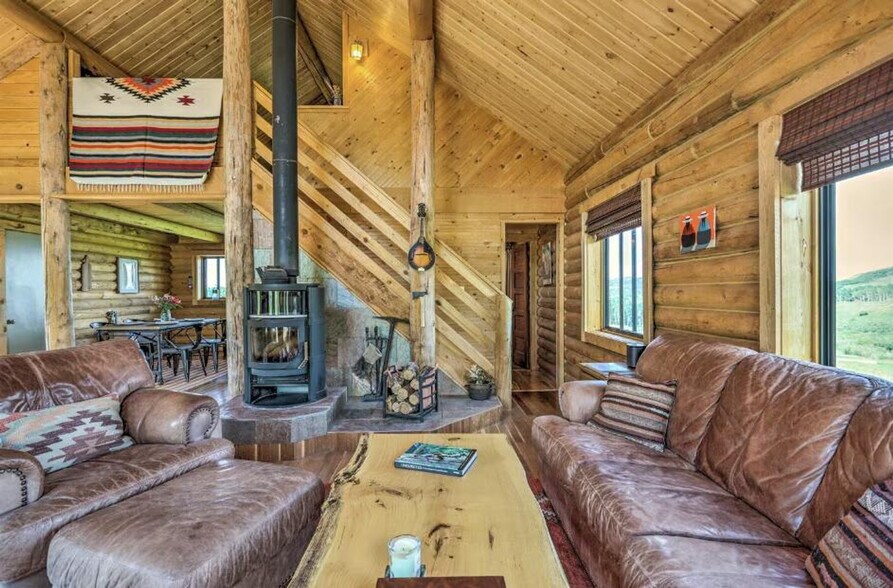 Building Photo - 3284 San Juan Vista Rd