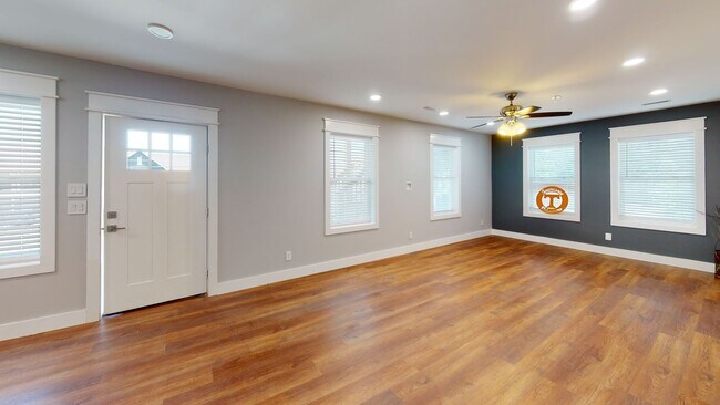 Building Photo - 1533 Forest Ave