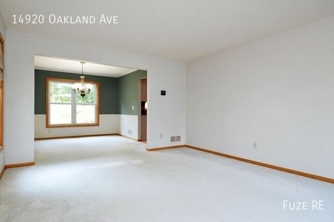 Building Photo - 14920 Oakland Ave