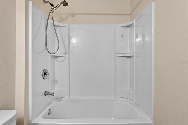 Building Photo - 137 Fairway Ct