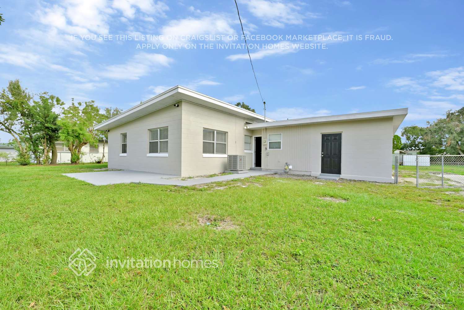 Building Photo - 2412 Martinwood Dr