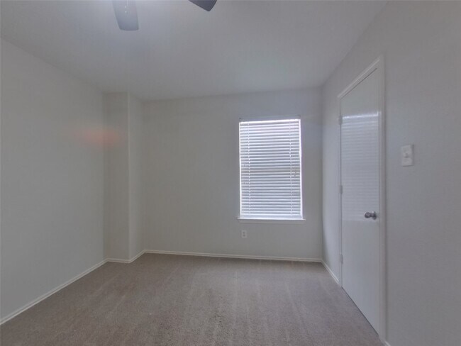 Building Photo - 21607 Fossil Trails Dr