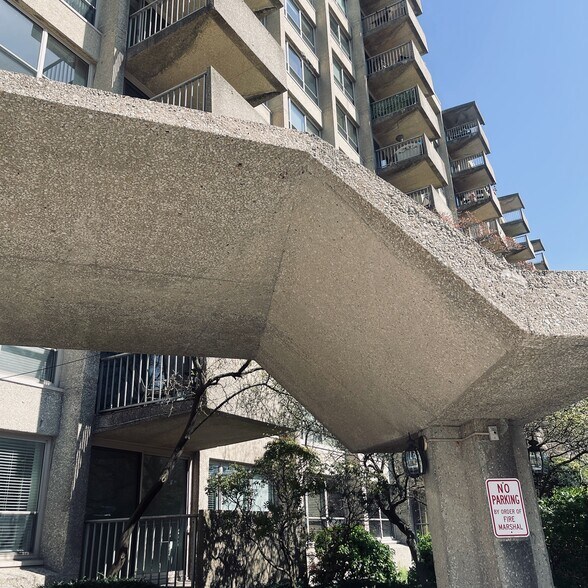 Building Photo - 1001 City Ave