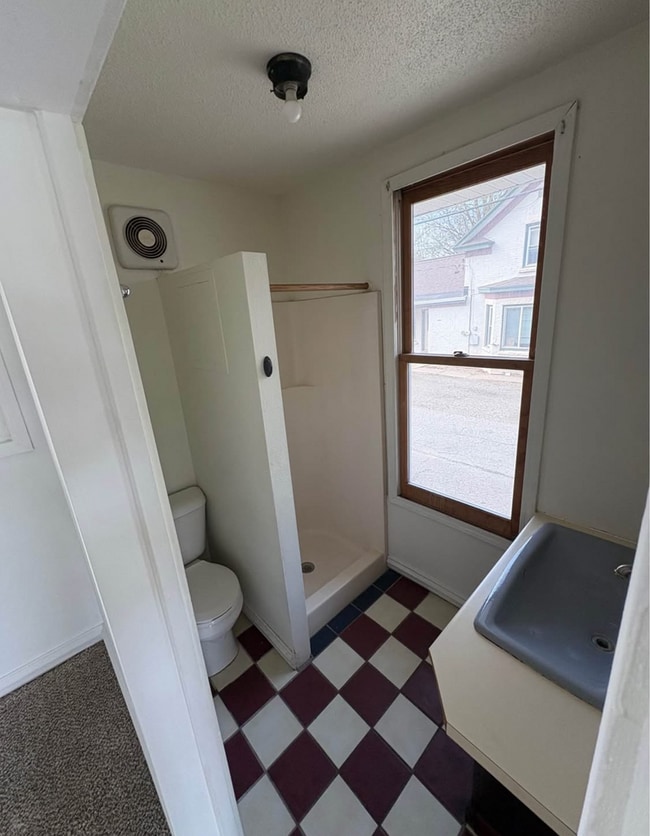 Building Photo - 814 16th St S