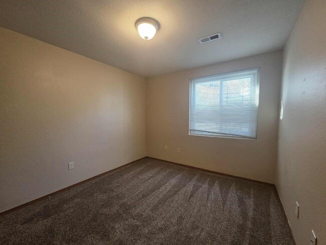 Building Photo - Affordable rental!!!