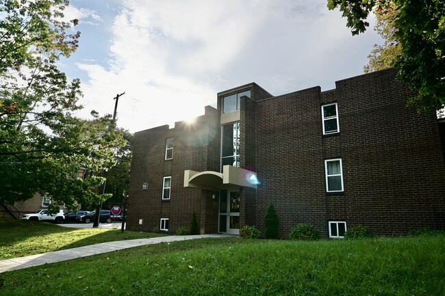 Interior Photo - NEGLEY HOUSE -- 086