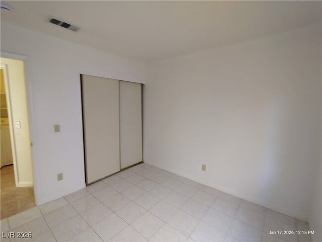 Building Photo - 1225 Taramar St