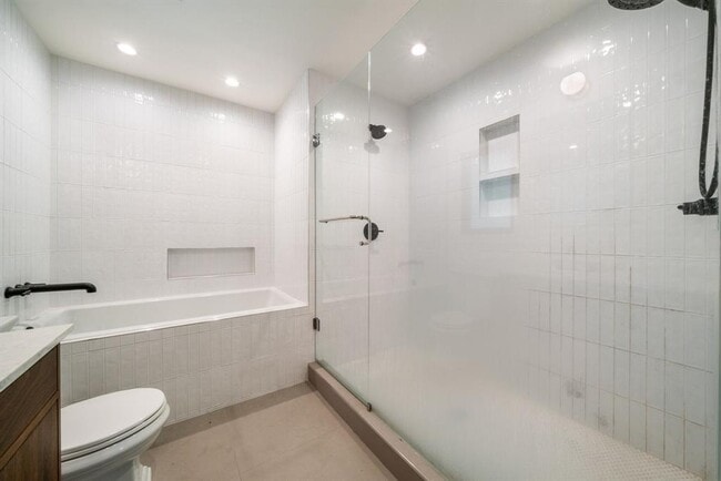 Building Photo - 3514 Hillbrook Dr