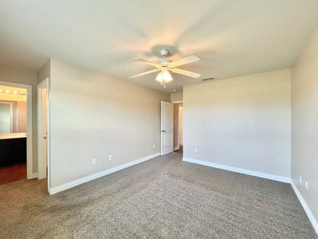 Building Photo - 313 Princess Place