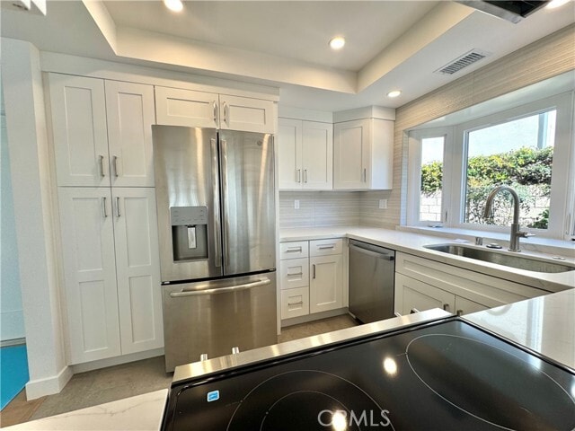 Building Photo - 9872 Kings Canyon Dr