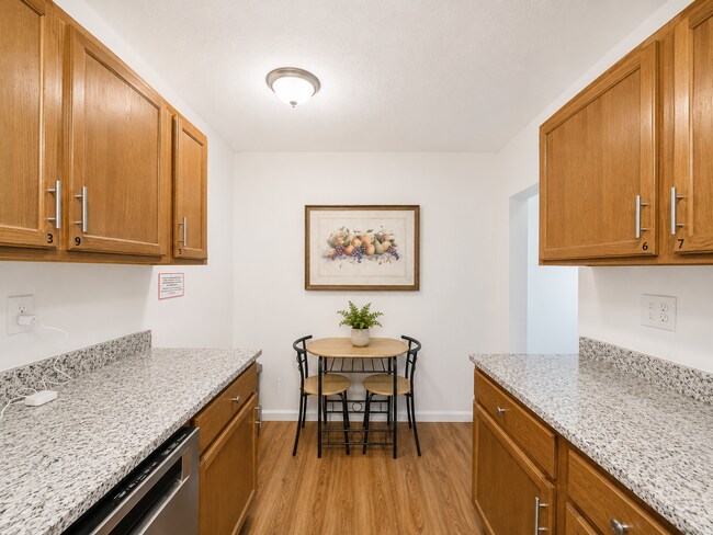Building Photo - 3450 Estes Dr