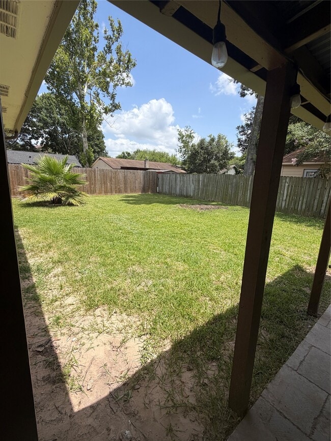 Building Photo - 2110 Bentvine Dr