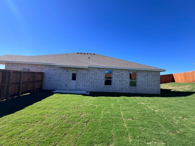 Building Photo - 111 Levi Ct