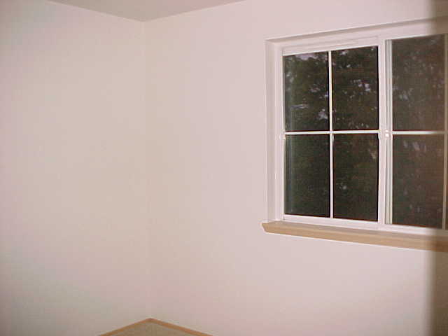 Building Photo - 2029 E Grand Ave