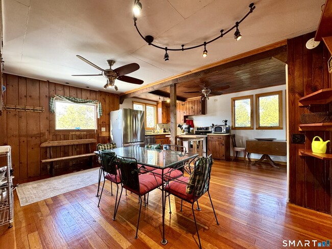 Building Photo - 10 Sunset Trail