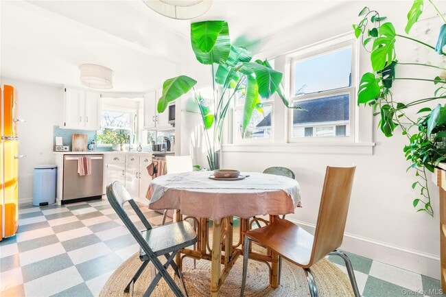 Building Photo - 47 Station Rd