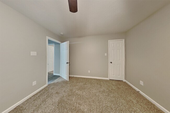 Building Photo - 24210 Shaw Perry Ln