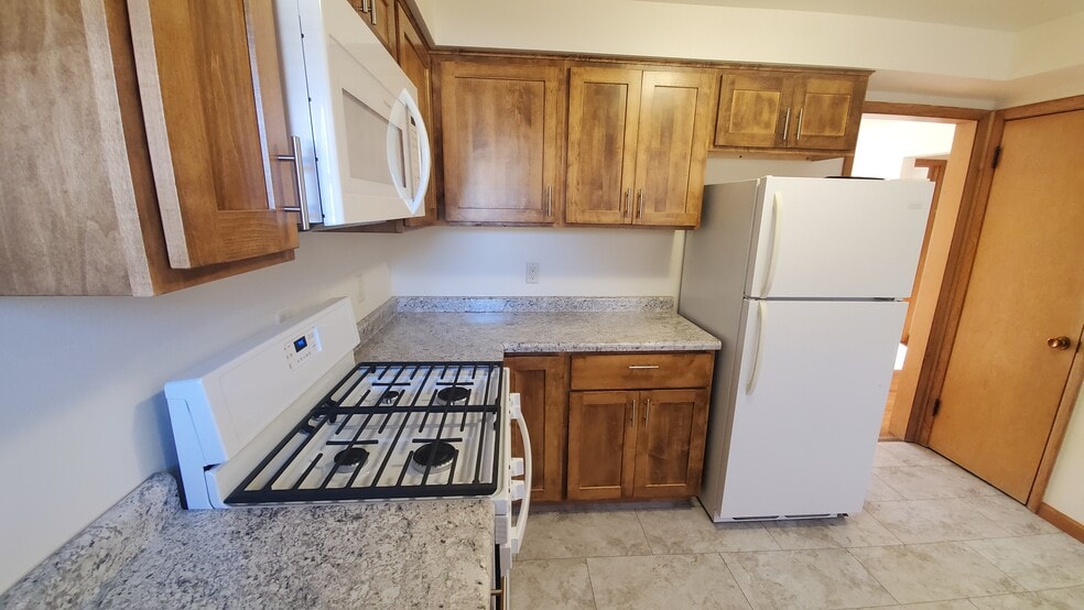 Building Photo - 902 S Brooks St